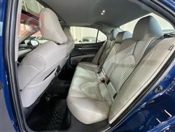 تۆیۆتا کامری